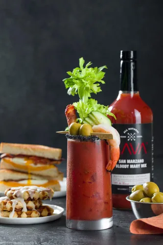 Vista 3 de LAVA LAVA Craft Cocktail Co - Mezclador de cóctel artesanal de San Marzano Bloody Mary Mix y mezcla de margarita delgada prémium de LAVA Craft