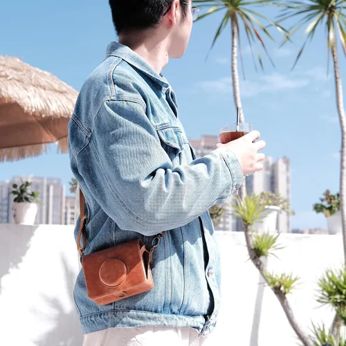 Vista 3 de Rieibi Mini EVO - Funda protectora de piel sintética retro para cámara instantánea Fujifilm Instax Mini EVO - Funda extraíble con correa ajustable