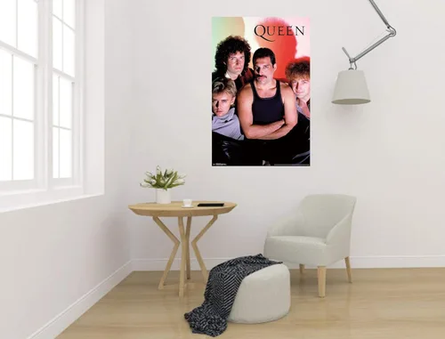 Vista 2 de Buyartforless Buy Art For Less - Póster con licencia oficial de Queen – In Concert – 34 x 22 pulgadas – Impresión decorativa – Papel de póster