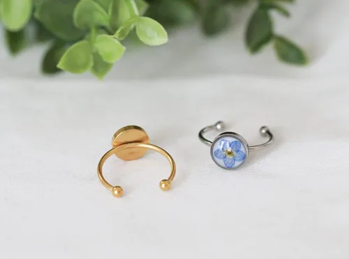 Vista 3 de Anillo abierto ajustable hecho a mano de acero inoxidable con forma de flor Forget Me Not Flower