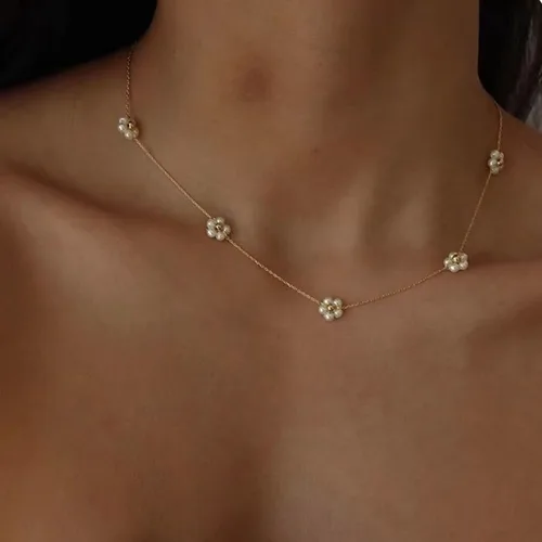 Vista 2 de Tewiky Collares de perlas para mujer, collar de oro delicado chapado en oro de 14 quilates, collar de perlas simples para mujer, collar de oro lindo