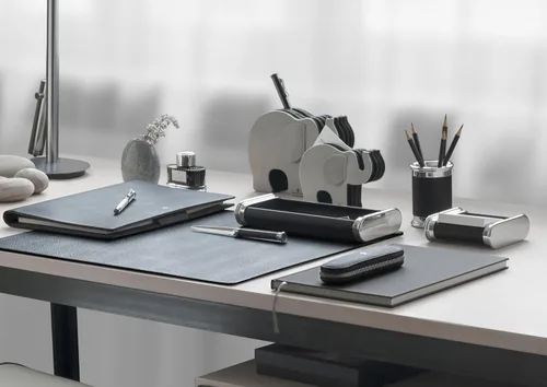 Vista 5 de Graf von Faber-Castell Portalápices Elefante Mediano