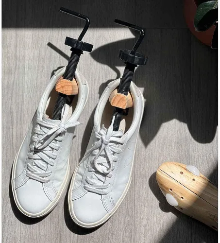 Vista 6 de Camilla ajustable para zapatos Unisex de madera elástica