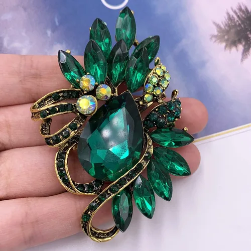 Vista 4 de SELOVO Broche de diamantes de imitación de hoja para vestido y accesorio de joyería