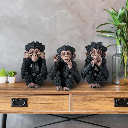 Vista 4 de Enesco Edge Sculpture Hear No Baby - Figura de animal de chimpancé, 7.68 pulgadas, blanco y negro