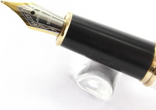 Vista 3 de Gullor Pluma estilográfica plateada con clip dorado y dragón auspicioso negro