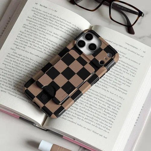 Vista 769 de VELVET CAVIAR Funda para iPhone 15, compatible con MagSafe, probada contra caídas de 10 pies, fundas protectoras de diseño, leopardo color rosa