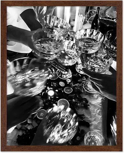 Vista 14 de Monem Art - Póster de mujer en la bañera, estampado de champán vertido, arte con alcohol, arte funky, arte en blanco y negro, arte fotográfico