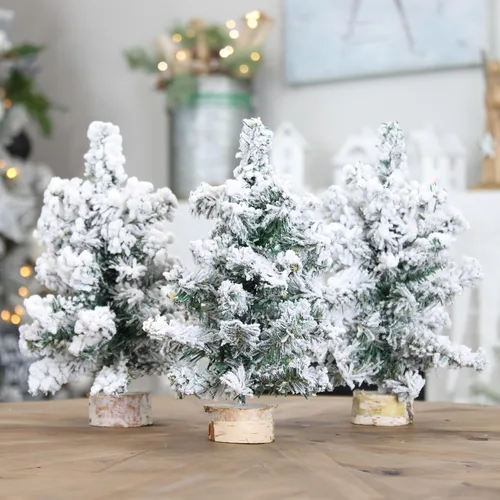 Vista 2 de AuldHome Design Mini árboles de Navidad (paquete de 3, 8 pulgadas, flocados); decoración navideña de mesa de pino canadiense
