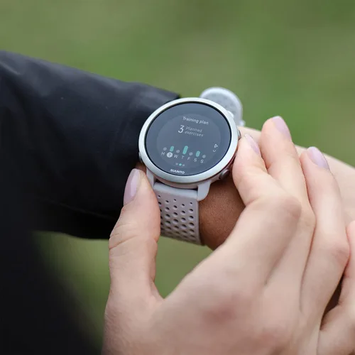 Vista 6 de Suunto 3 2020 Edition - Reloj deportivo con guía de entrenamiento adaptable color blanco