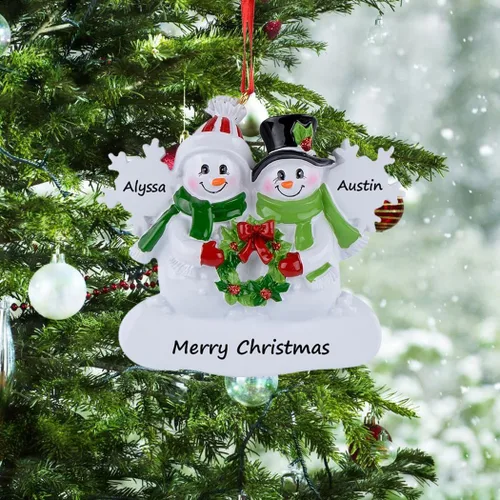 Vista 2 de Adorno de Navidad personalizado para familia de 2 muñecos de nieve, adorno familiar de copo de nieve de resina, decoración de árbol de Navidad