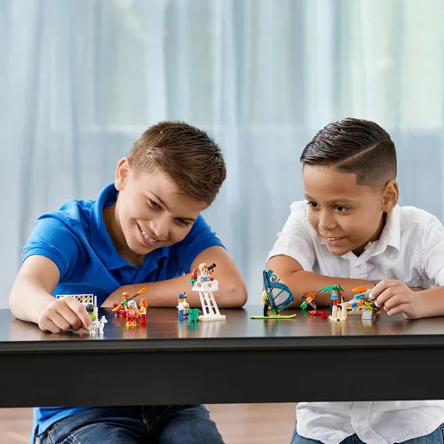 Vista 5 de LEGO City Town People Pack - Fun at The Beach 60153 Kit de construcción (169 piezas)
