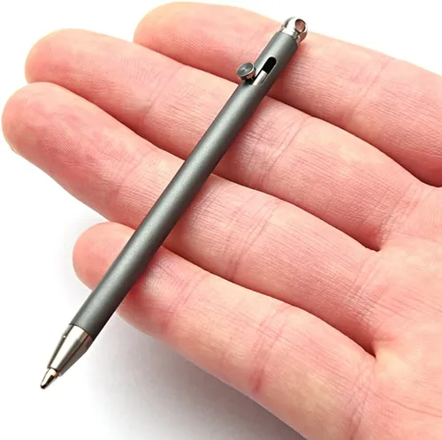 Vista 2 de Mini Titanium Creative Signature Pen Bolt Action Pen Cool Llavero Accesorios Gadgets útiles Herramienta al aire libre (gris)