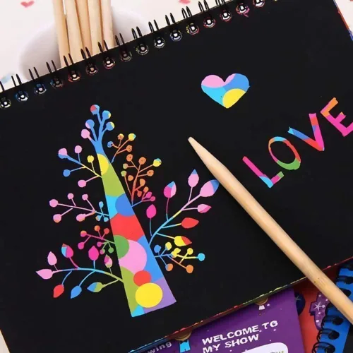 Vista 6 de Paquete de 4 cuadernos de dibujo Scratch Arts para niños, juego de papel de dibujo grande de arco iris para suministros de arte para niños