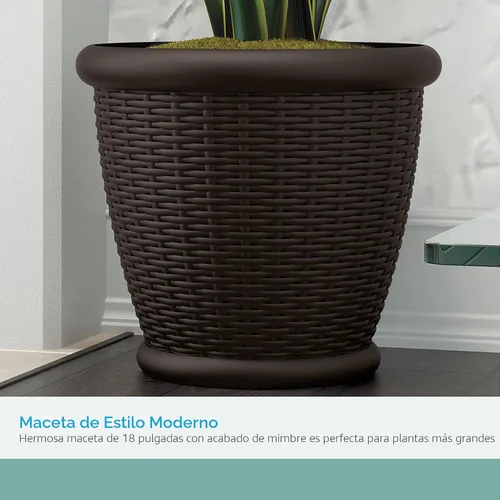 Vista 3 de Suncast. Maceta de mimbre con agujeros de drenaje perforables, maceta decorativa para interior/exterior, 18 pulgadas, Java
