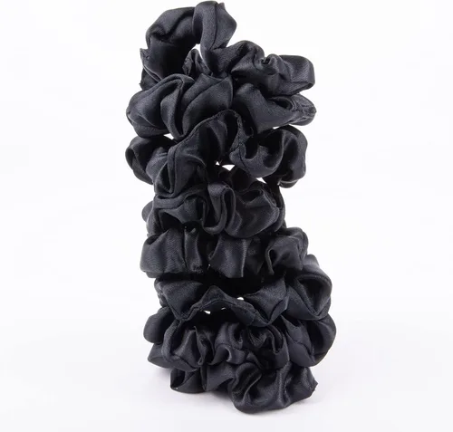 Vista 3 de Amazon Basics Scrunchies de Satén Negros para el Cabello, Paquete de 8