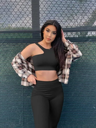 Vista 3 de OQQ Conjunto de entrenamiento de 4 piezas para mujer, leggings de cintura alta acanalados para yoga con camiseta corta de 3 piezas con brasier