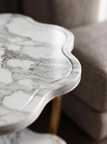 Vista 6 de Mesa auxiliar pequeña en forma de C con textura de mármol en forma de flor de 2 capas, mesa auxiliar para sofá, mesita de noche para sala de estar