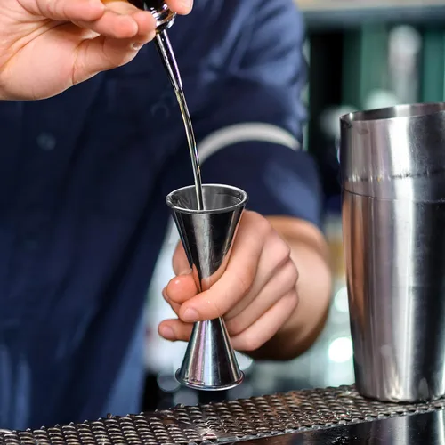 Vista 5 de OGGI Jigger japonés para bartending, doble jigger de 2 onzas, 1 oz, 1.0 fl oz/2.0 fl oz, Jigger de tiro medidor, accesorios ideales para barman