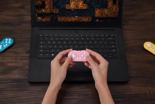Vista 7 de 8Bitdo Zero 2 Bluetooth Gamepad Keychain Sized Mini Controller for Switch, Windows, Android, macOS & Raspberry Pi(Pink Edition) - Nintendo Switch