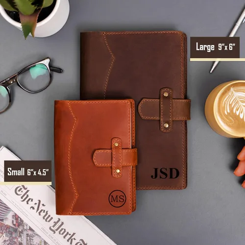 Vista 2 de Diario de cuero 100% genuino grabado con nombre o iniciales – Fabricado en EE.UU. – Regalo personalizado para negocios, universidad, viajes, trabajo