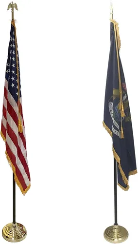 Vista 6 de Bandera de interior de Michigan de 3 x 5 pies con dobladillo de poste y flecos ornamentales dorados
