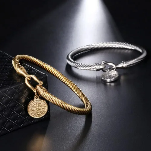 Vista 4 de MORE FUN Pulsera de acero inoxidable con colgante de cable trenzado