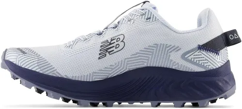 Vista 2 de New Balance Tenis de correr FuelCell Summit Unknown V4Trail para mujer