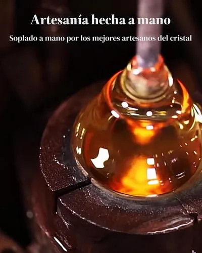 Vista 3 de Vasos de cóctel Nick y Nora de GIHOP, juego de 2 vasos de Martini soplados a mano de 5.8Oz, cristal 100% libre de plomo, vasos pequeños de cóctel