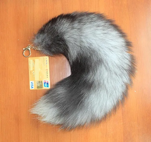 Vista 2 de Super Enorme Esponjoso 16.9 in Plata Azul Fox Cola Piel Bolso Accesorios Llavero Anillo Gancho Borlas Color Natural Cospaly Toy