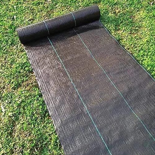 Vista 3 de Tela para jardinería Agfabric para cubrir el suelo y controlar la maleza, de 3.2 oz, Negro
