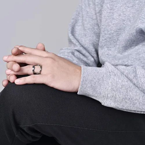 Vista 5 de Anillo abrebotellas de acero inoxidable creativo versátil para hombres y mujeres