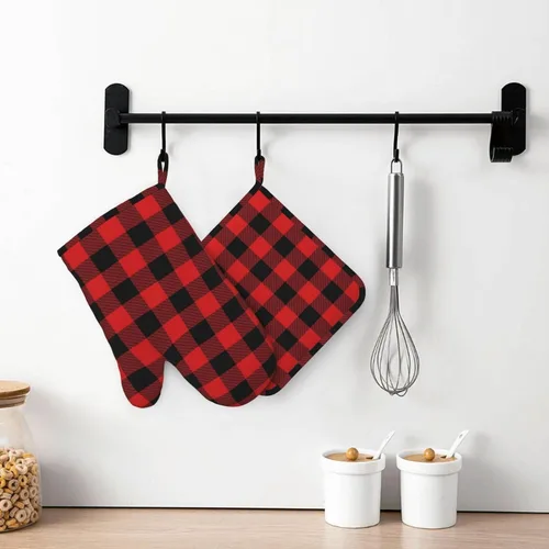 Vista 7 de Manoplas de horno y soportes para ollas a cuadros de búfalo negro y rojo, juego de 4 piezas, guantes de horno de silicona a cuadros negros y rojos