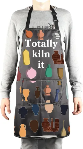 Vista 4 de MBMSO Delantal de artista de cerámica 'Totally Kiln It' - Regalo para hacer cerámica con bolsillo para los amantes de la cerámica