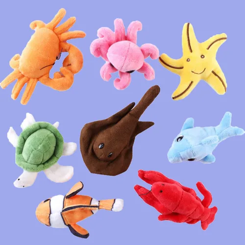 Vista 4 de Juego de animales marinos de peluche suave con carcasa de felpa, casa para almacenamiento, incluye tortuga de peluche, langosta, cangrejo, delfín