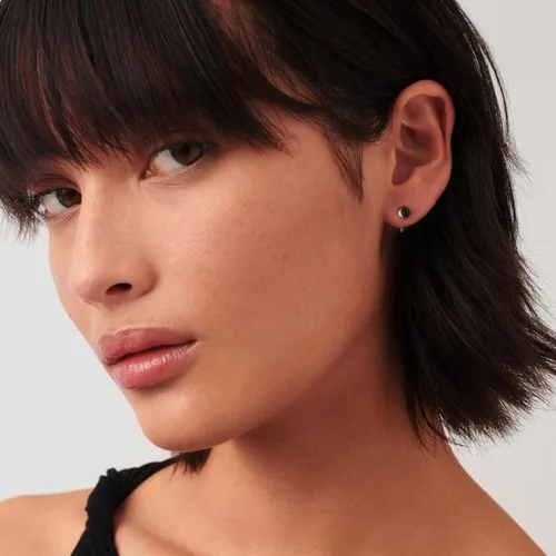 Vista 2 de CHIC & ARTSY Aretes de aro de plata de ley 925, pequeños aretes de aro de bola, barra, estrella, luna, corazón, cruz, punto, triángulo, medio aro