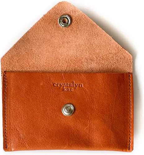 Vista 2 de Funda de cuero para tarjetas Mini cartera con broche de perlas - Hecho en los Estados Unidos