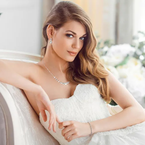 Vista 3 de Jstyle Juego de joyas de plata para novia, collar de diamantes de imitación, pulsera y aretes colgantes para novia, dama de honor, lágrima, colgante