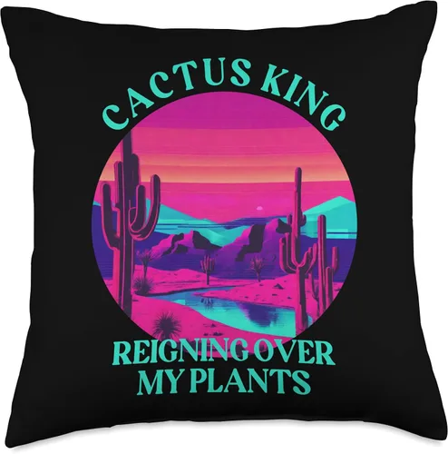 Vista 4 de Garden Graphics Petal and Thorn & Co. Cactus King Reigning Over My Plants - Almohada de cactus con texto en inglés "Cactus King Reigning Over My