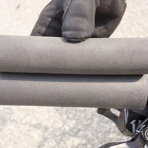 Vista 4 de Wolf Tooth Components Fat Paw Grips - XL Negro, Par