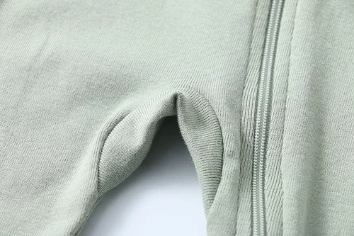 Vista 5 de O2 Baby - Pijama tipo mameluco para niñas y niños bebé, de algodón orgánico con cierre de cremallera frontal y pies