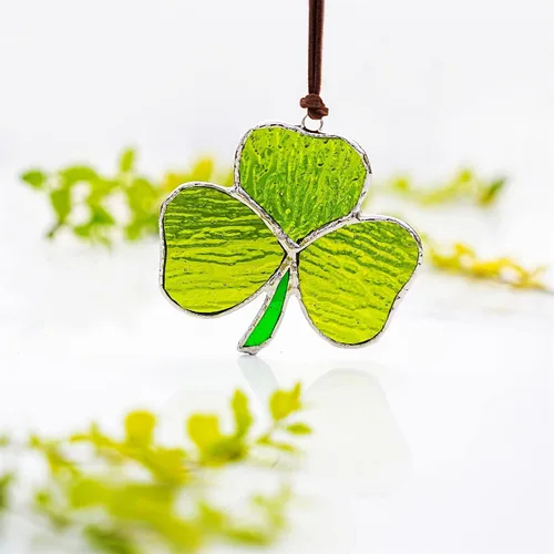 Vista 5 de Atrapasoles de trébol hecho a mano para colgar en la ventana, atrapasoles irlandés, decoración del día de San Patricio para el hogar, trébol verde