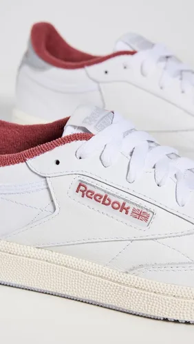 Vista 5 de Reebok Women's Club C 85 Walking Shoe