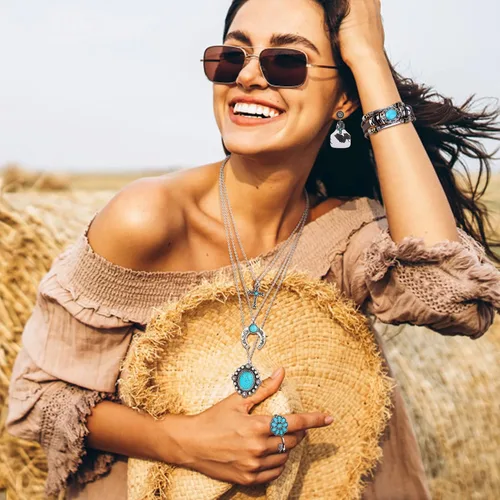 Vista 4 de Helicopchain Western Jewelry For Women Bohemian Turquoise Jewelry Set Turquoise Pendant Choker Necklace Turquoise Faux Leather Cuff Bracelet
