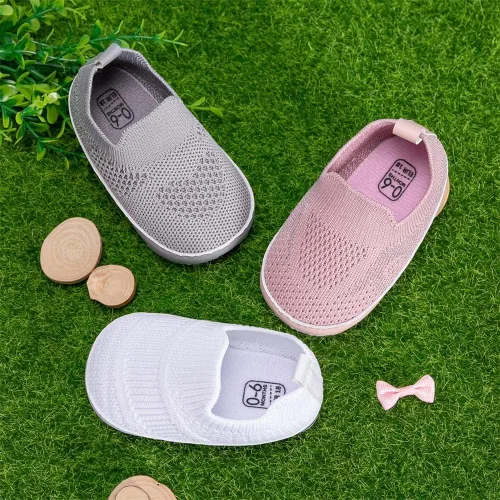 Vista 3 de Meckior - Zapatos para recién nacidos, tipo mocasines de lona con suela suave para recién nacidos, bebés, niños y niñas que estén dando sus primeros