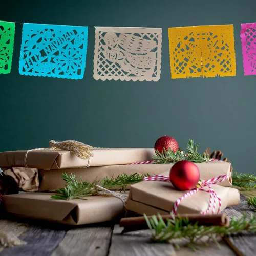 Vista 5 de Paquete de 2 pancartas de papel picado metálico de 16 pies, decoraciones mexicanas auténticas artesanales, hechas a mano, papel picado, Navidad