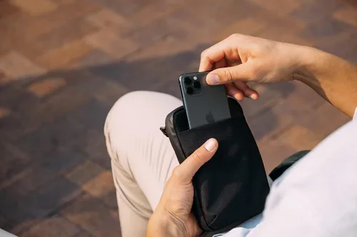 Vista 9 de NOMATIC Bolsa de acceso negra eslinga versátil, mensajero antirrobo y bolsa cruzada para mujeres y hombres, perfecta para uso diario, eslinga