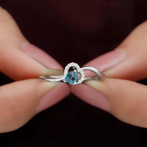 Vista 4 de Anillo de derivación de corazón con topacio azul natural de Londres, calidad AAA, joyería de promesa para ella