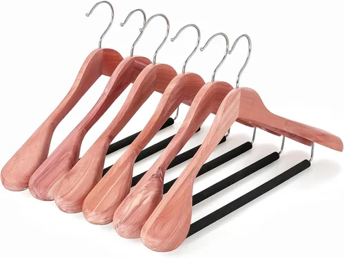 Vista 8 de TOPIA HANGER Perchas de madera de cedro rojo americano sin terminar, perchas de madera de lujo para chaquetas, hombros anchos con barra acolchada