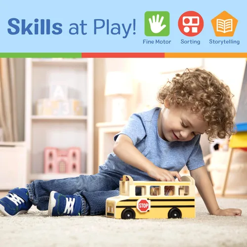 Vista 4 de Melissa & Doug Juego de madera para autobús escolar con 7 figuras de juego